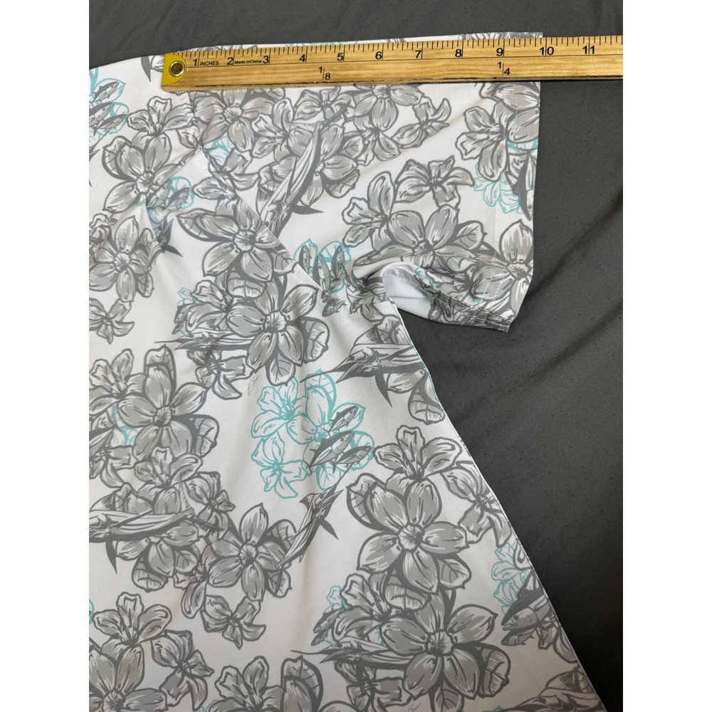 Lot of 2 Huk Fishing Shirts Mens Large Short Sleeve Button Down Floral Tropical - Picture 16 of 16
